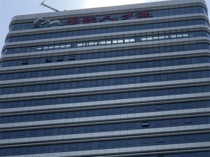 增城幕墙玻璃楼顶发光字工厂推荐:最佳拍档装饰工程